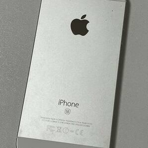 SIMフリー iPhoneSE 64GB Silver シムフリー アイフォンSE シルバー 銀 本体 docomo au softbank UQモバイル 楽天 本体 A1723 MLM72J/Aの画像3