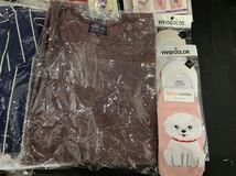 ③【まとめ売り】 女性用服、雑貨詰め合わせ パジャマ セーター M〜L 靴 スリッパ 雑貨 あ_画像5