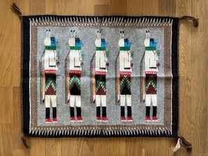 未使用！デッドストック！タグ付き ★ USAヴィンテージ ナバホラグ・チェロ（羊毛の織物） Navajo Rug 本物 