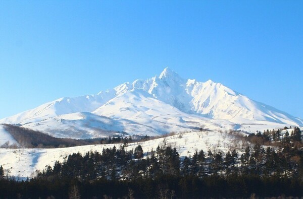 M38 雪の利尻山/白い恋人/北海道/日本の風景/アートパネル/ファブリックパネル/インテリアパネル/ポスター