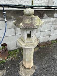  Osaka city pickup light . stone light .118cm hexagon old Japanese-style house Showa Retro garden stone ornament antique Japanese style moss 