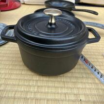 ストウブ ココット STAUB ブラック 両手鍋 調理器具 鉄鍋 黒 1円スタート_画像1