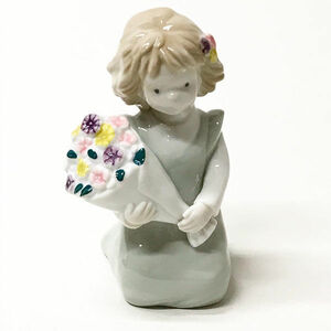 ■ BELL WOOD ベルウッド フィギュリン 人形 陶器 少女 花束 花 ARTISTIC STUDIO (0990012577)