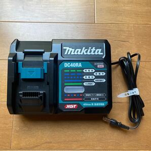 マキタ充電器①一度のみ使用 40V 急速充電器 DC40RA makitaの画像1