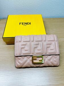 FENDI 二つ折り財布