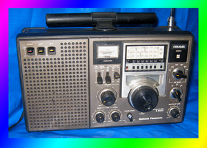 National Panasonic National Panasonic Matsushita Electric Industrial RF-2200 cougar 2200 FM- middle wave - short wave 8 band receiver 