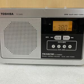 RM7743 TOSHIBA 東芝 AM FM SW 3バンド ポータブルラジオ TY-SHR3 通電確認済 0410の画像1