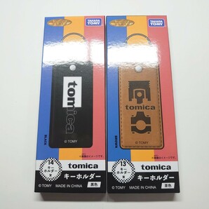 《人気》トミカ TOMICA トミカくじ キーホルダー 2種セット 茶色 黒色 各1個 ミニカー 同梱可の画像1