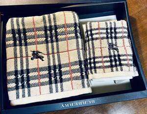 BURBERRY ノバチェック柄　バスマット　ウォッシュタオル 　2点