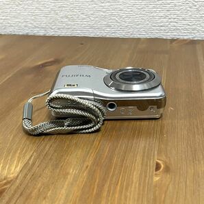 ■FUJIFILM FINEPIX AX200 デジタルカメラ 単三電池駆動■の画像5