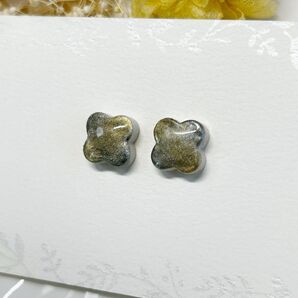 ゴールド グラデーション 水彩画 タイル 美濃焼タイル 小さいピアス ニュアンス