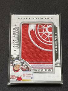 Marco Kasper【NHL 2023-2024 UPPER DECK Black Diamond】RC Rookie Team Logo Patch | Detroit Red Wings