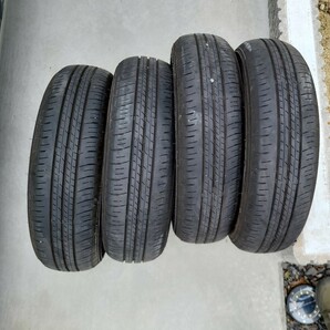 中古 美品 新車で使用半年のみ エナセーブ300+ 155/65R14 スペーシア、タント等に 溝8割以上残ってます。製造月23年第2週製造の画像9