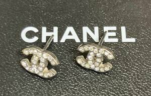 ☆CHANEL シャネル ココマーク ラインストーン ピアス シルバー 09 V刻印（2009年頃製造）☆