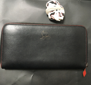 【美品】クリスチャンルブタン Christian Louboutin 財布 長財布 wallet ラウンドファスナー パネトーネ ブラック オールレザー