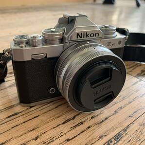 Nikon ニコン ミラーレス Zfc レンズキット 美品 +32GB SDカードの画像1
