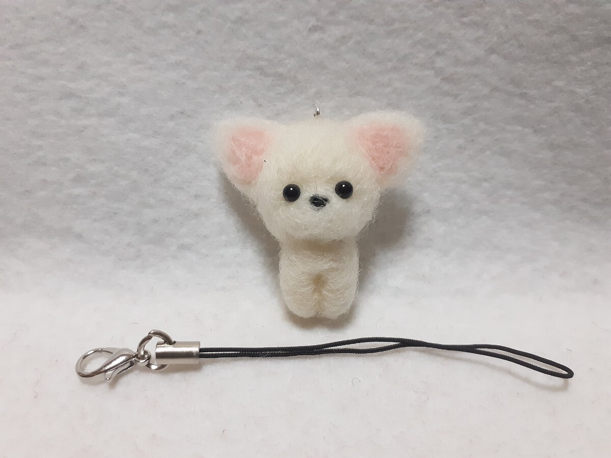 羊毛フェルト ハンドメイド 仔犬 チワワ ホワイトちゃん ストラップ, おもちゃ, ゲーム, ぬいぐるみ, 羊毛フェルト