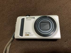デジタルカメラ　カシオ EX-ZR 300. バッテリー欠品ジャンク。