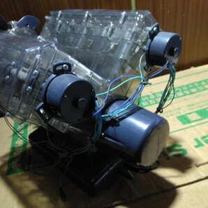 プラモデル（ Haynes ‘BUILD YOUR OWN V8 ENGINE’ ‘WITH IGNITION SOUND’ ハインズ エンジン 模型 ） の画像8