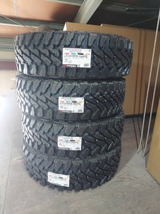 ジオランダー M/T G003 215/70R16