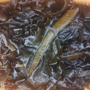 【生のまま冷凍】のワカメ！２ｋｇ（1ｋｇ入真空パック袋×２個）わかめ 味噌汁に サラダに 塩蔵は嫌いな方におススメです。松島牡蠣屋の画像5