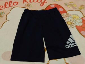  Adidas half pants S