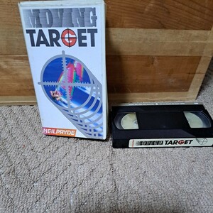 中古品MOVING TARGET VHSビデオ