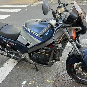 東京都板橋区より ホンダ VTZ250 書類有り 鍵一本 外装状態悪いです 少し手を加えれば走るかも？説明欄をお読み下さい 不動 陸送OKの画像3