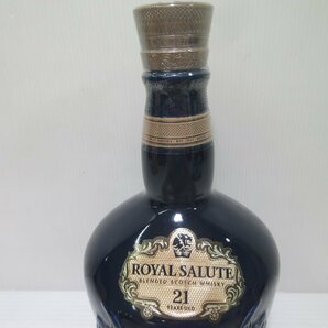 ロイヤルサルート 21年 サファイア フラゴン 青 陶器 ROYAL SALUTE SAPPHIRE FLAGON 1380g スコッチウイスキー 未開栓 古酒 箱,巾着/A39437の画像5