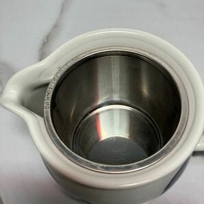 ロ2404-3103 波佐見焼 陶器ポット 丸紋ライン 茶こし付き 容量450ml 清秀 中古 茶こしにキズあり 60サイズ梱包予定の画像7