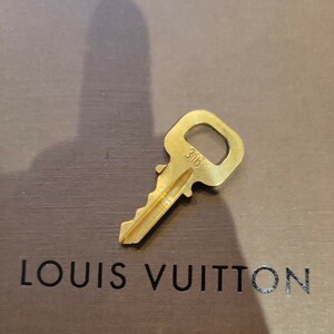 美品 Louis Vuitton パドロック カデナ 南京錠 ルイヴィトン 鍵 ゴールド 　番号　318　送料63円～