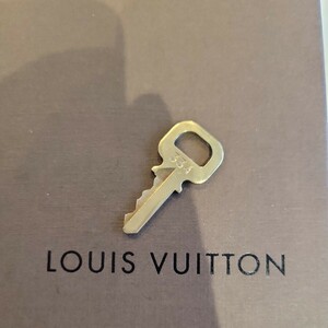 美品 Louis Vuitton パドロック カデナ 南京錠 ルイヴィトン 鍵 ゴールド 　番号　334　送料63円～