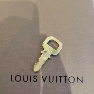 美品 Louis Vuitton パドロック カデナ 南京錠 ルイヴィトン 鍵 ゴールド 　番号　329　送料63円～