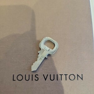 美品 Louis Vuitton パドロック カデナ 南京錠 ルイヴィトン 鍵 シルバー　TSS　送料63円～