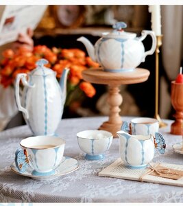 Aynsley エインズレイ　イギリス　洋食器　茶器　蝴蝶柄　蝶々　ティーポット　お祝い　プレゼント　ブルー