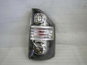 ■33316■H19年◆ZRR70 前期 ヴォクシー■LED 右 テールライト■ICHIKOH 28-199■81551-28440■18