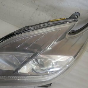 ■B-1565■補修要■H24年◆ZVW30 後期 プリウス■HID 左 ヘッドライト■KOITO 47-52■刻印：モ■81185-47411■82の画像6