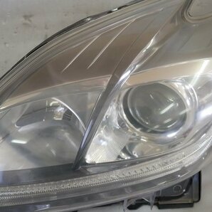 ■B-1565■補修要■H24年◆ZVW30 後期 プリウス■HID 左 ヘッドライト■KOITO 47-52■刻印：モ■81185-47411■82の画像2