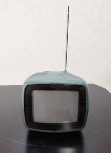 ☆551　パナソニック カラーテレビ TH-8U1 現状品