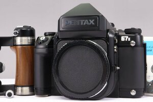 【 極美品 | 動作保証 】 ASAHI PENTAX 67 II ボディ 【 純正 木製グリップ 付属 】