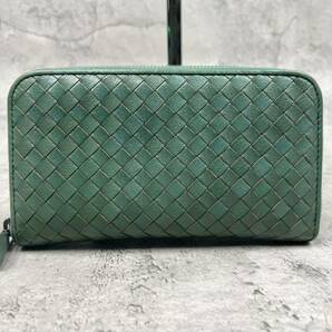 極美品●BOTTEGAVENETA ボッテガヴェネタ 長財布 ラウンドジップ イントレチャート 中央収納 レザー 本革 グリーン 緑 カーキ メンズ の画像2