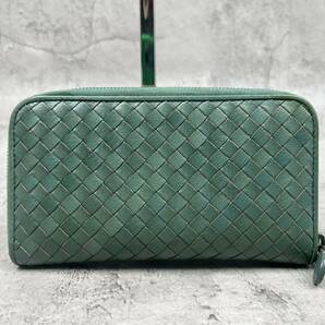 極美品●BOTTEGAVENETA ボッテガヴェネタ 長財布 ラウンドジップ イントレチャート 中央収納 レザー 本革 グリーン 緑 カーキ メンズ の画像3