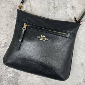 極美品●COACH コーチ メンズ ビジネス ショルダーバッグ サコッシュ クロスボディ 肩掛け 斜め掛け メタルロゴ レザー 本革 ブラック 黒