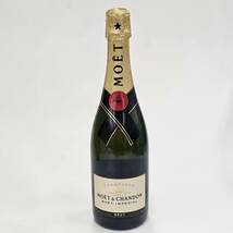 E37133(053)-605/KK3000　酒　MOET＆CHANDON　CHAMPAGNE　BRUT　モエ・エ・シャンドン　12%　750ml　ケース付き_画像2