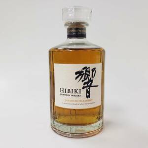 N26457(053)-5/HT10000【千葉県内のみ発送】酒　SUNTORY WHISKY 響 HIBIKI JAPANESE HARMONY　サントリー　ウイスキー　43％　700ml