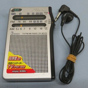 ★Aiwa CR-NS125 ポケットラジオ FM/AM 3BAND アイワ 片耳イヤホン/電池付き 動作品 93668★！！の画像2