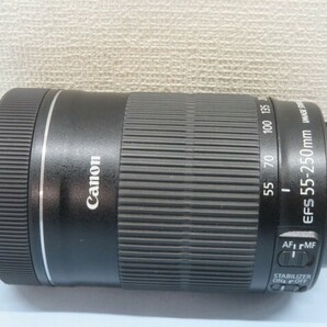 ●●Canon EF-S 55-250mm オートカメラレンズ 1:4-5.6 IS STM キャノン 望遠ズームレンズ キャップ付き USED 93832●●！！の画像3