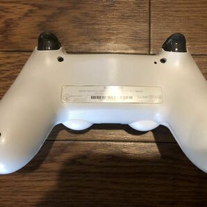 ★動作良好 美品 PS4 純正コントローラ/デュアルショック４ ★グレイシャーホワイト★DUALSHOCK4 送料無料★の画像2