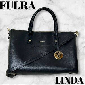 【美品】FURLA フルラ　 2wayバック　リンダ　レザー　ブラック　黒　A4収納可　チャーム　ハンドバッグ　ショルダーバッグ