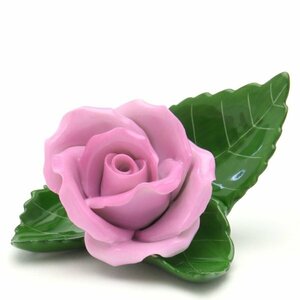 ヘレンド カード立て 葉の上の薔薇(ピンク) ハンドメイド 手描き 磁器製 置物 飾り物 オーナメント 箸置き ハンガリー製 新品 Herend